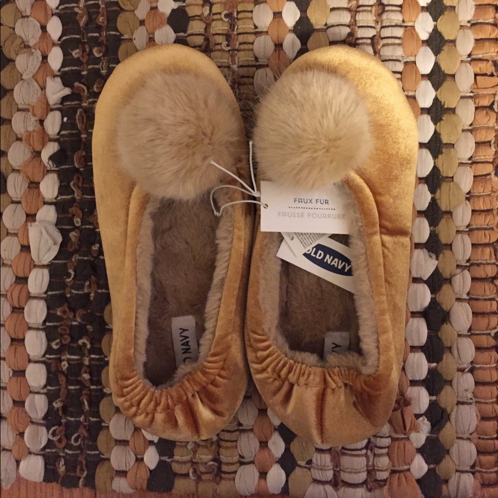 NWT old navy slippers!